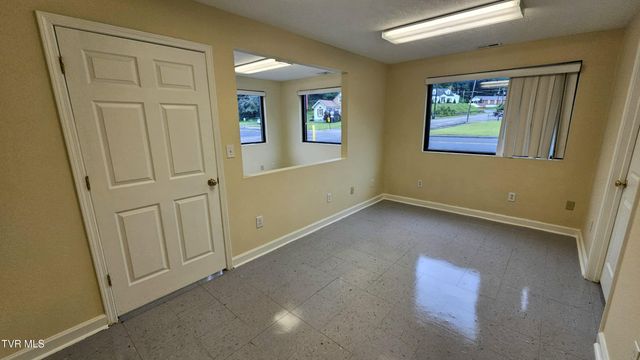 118 Northeast Grand Avenue, Coeburn, VA 24230