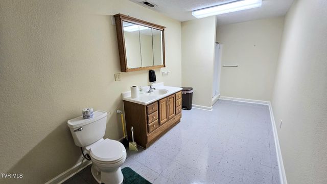 118 Northeast Grand Avenue, Coeburn, VA 24230