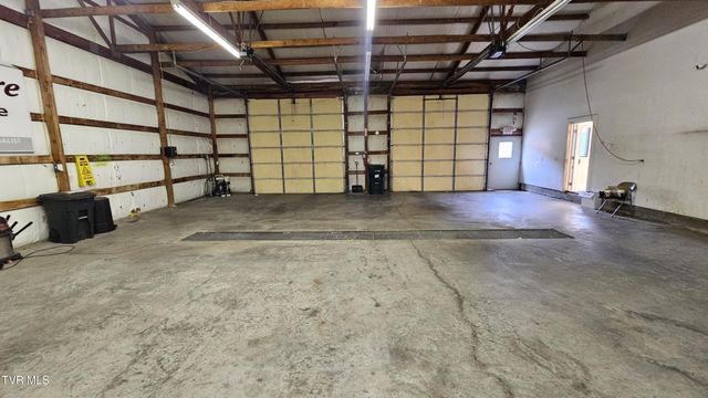 118 Northeast Grand Avenue, Coeburn, VA 24230