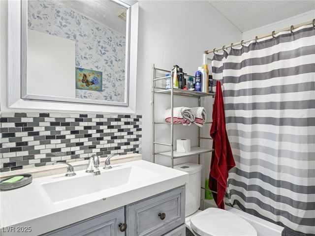 240 Navajo Drive, Henderson, NV 89015