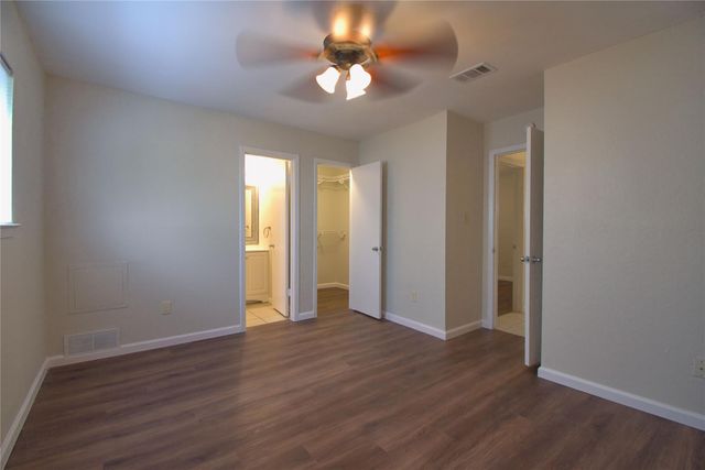 6201 Soft Wind CIR B, Austin, TX 78745