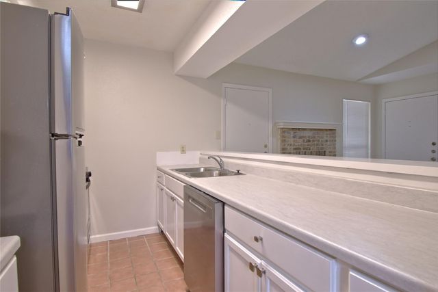 6201 Soft Wind CIR B, Austin, TX 78745