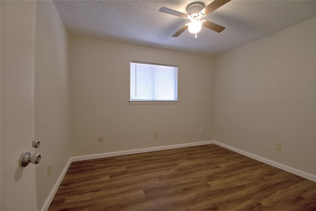6201 Soft Wind CIR B, Austin, TX 78745