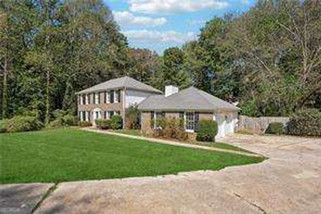 120 Birch Court, Fayetteville, GA 30214