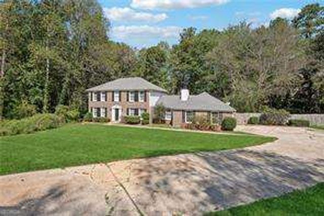 120 Birch Court, Fayetteville, GA 30214