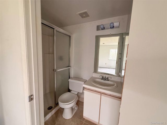 27 Bayberry Drive, Peekskill, NY 10566