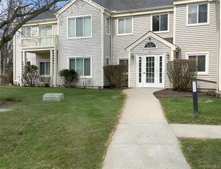 27 Bayberry Drive, Peekskill, NY 10566