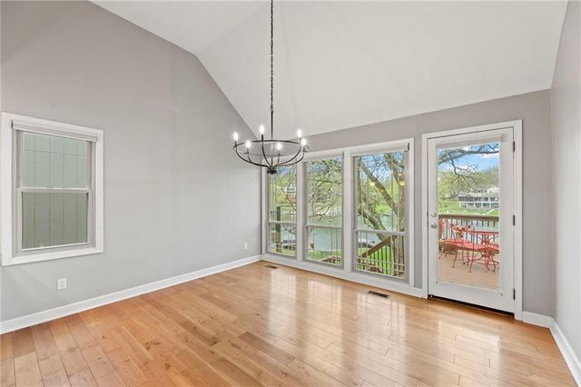 551 NW North Shore Drive, Lake Waukomis, MO 64151
