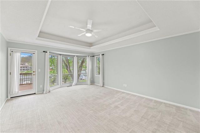 551 NW North Shore Drive, Lake Waukomis, MO 64151