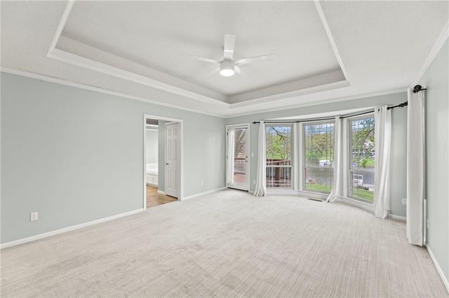 551 NW North Shore Drive, Lake Waukomis, MO 64151