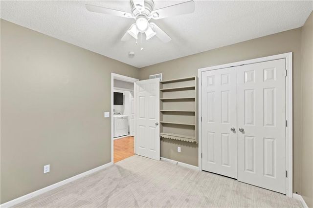 551 NW North Shore Drive, Lake Waukomis, MO 64151