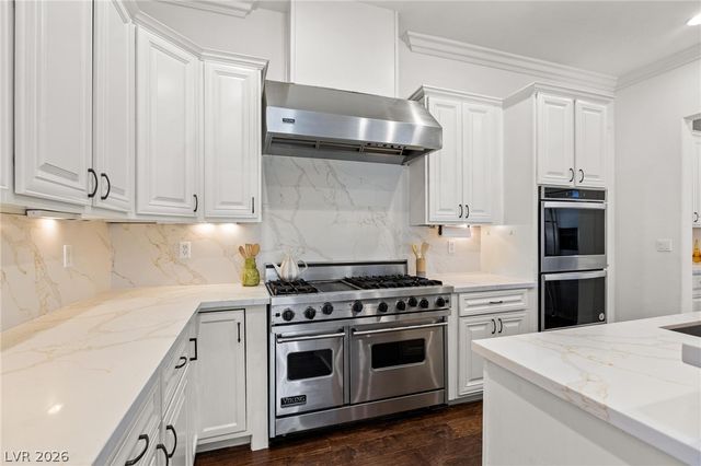 8088 Dark Hollow Place, Las Vegas, NV 89117