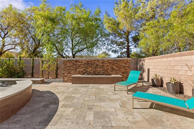 8088 Dark Hollow Place, Las Vegas, NV 89117