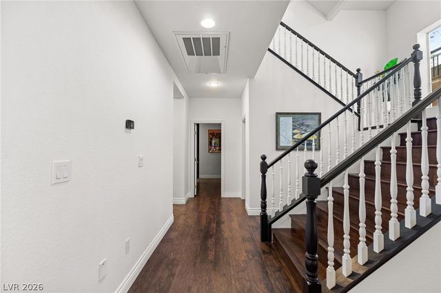 8088 Dark Hollow Place, Las Vegas, NV 89117