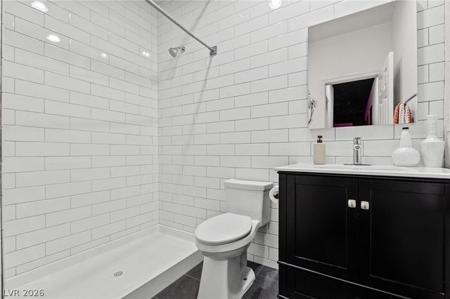 8088 Dark Hollow Place, Las Vegas, NV 89117