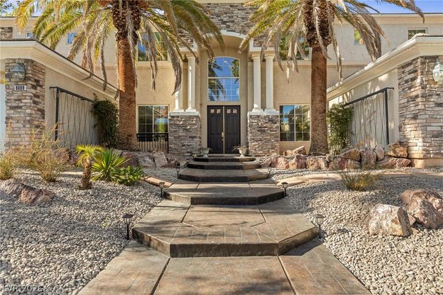 8088 Dark Hollow Place, Las Vegas, NV 89117