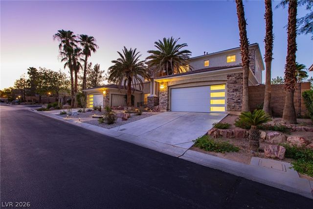8088 Dark Hollow Place, Las Vegas, NV 89117