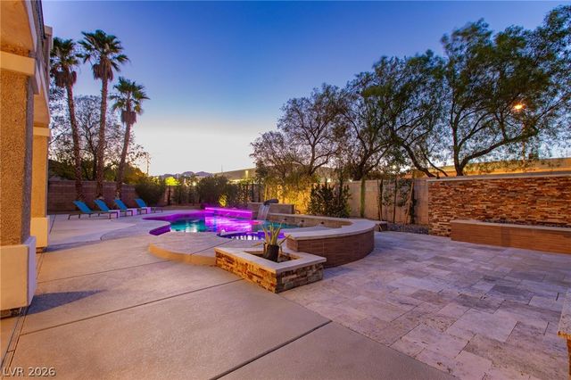 8088 Dark Hollow Place, Las Vegas, NV 89117
