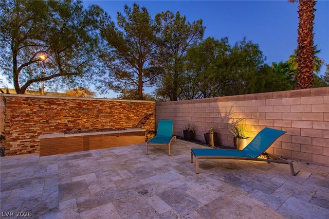 8088 Dark Hollow Place, Las Vegas, NV 89117
