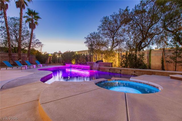 8088 Dark Hollow Place, Las Vegas, NV 89117