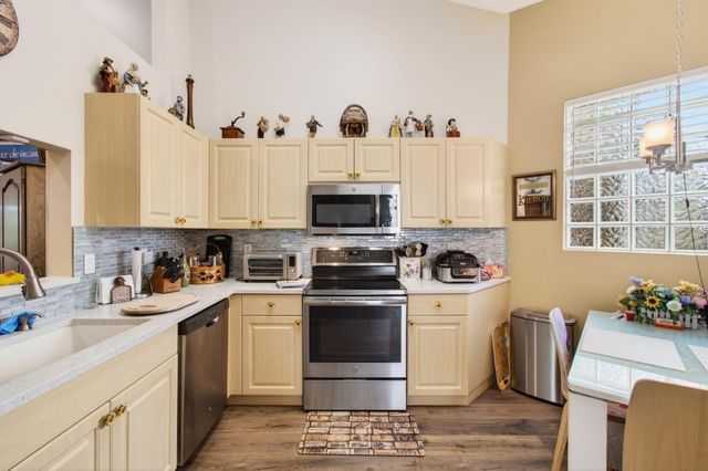 6253 Heliconia Road, Delray Beach, FL 33484