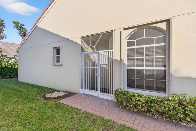 6253 Heliconia Road, Delray Beach, FL 33484