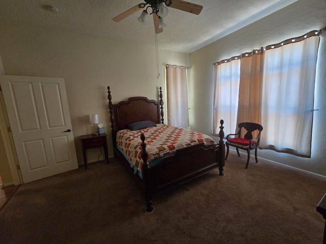 4423 Mountvale Avenue NW, Albuquerque, NM 87114
