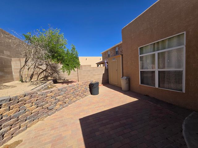 4423 Mountvale Avenue NW, Albuquerque, NM 87114