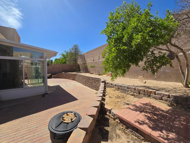 4423 Mountvale Avenue NW, Albuquerque, NM 87114