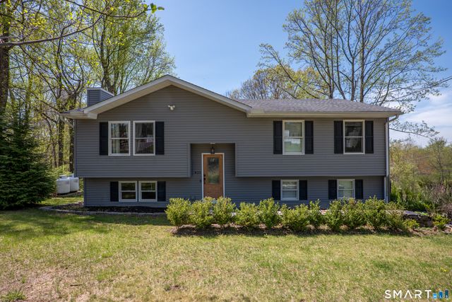 825 Maple Hill Road, Naugatuck, CT 06770