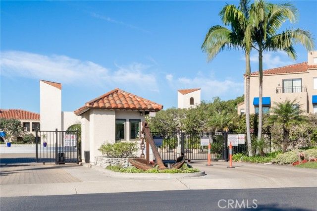 16425 Martin Lane, Huntington Beach, CA 92649