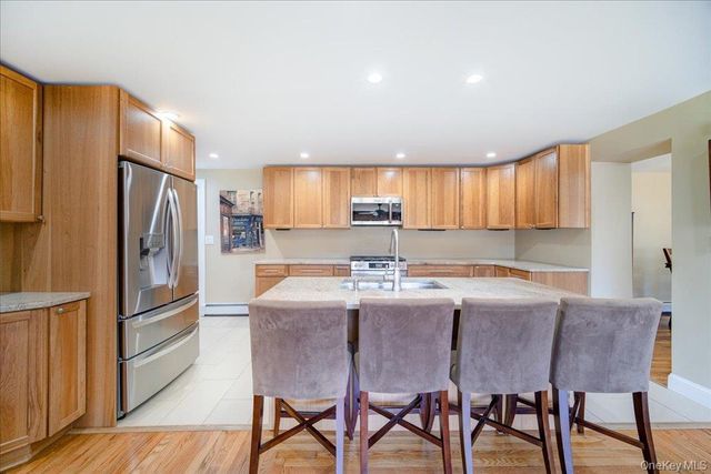 1548 State Route 32, Wallkill, NY 12589