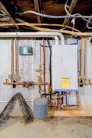 1548 State Route 32, Wallkill, NY 12589