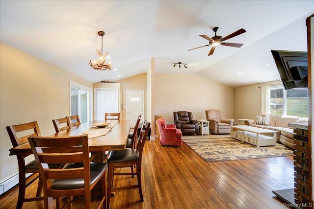 1548 State Route 32, Wallkill, NY 12589