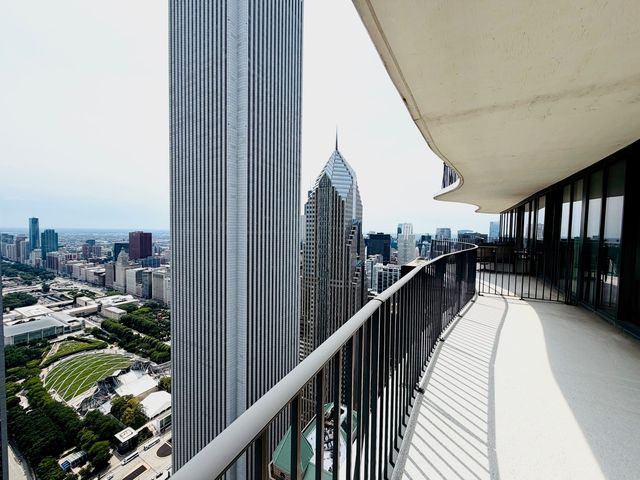 225 N Columbus Drive 6509, Chicago, IL 60601