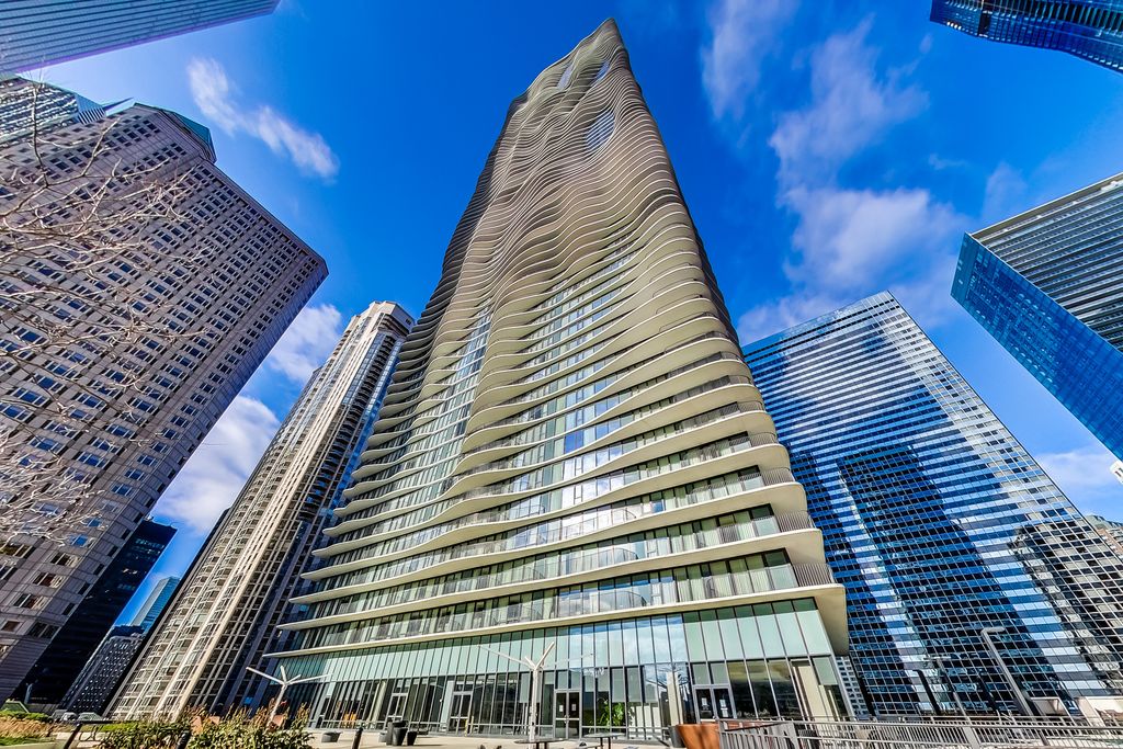 225 N Columbus Drive 6509, Chicago, IL 60601