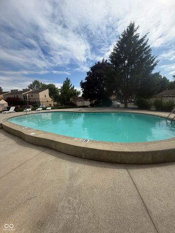 635 Cobblestone Road, Avon, IN 46123