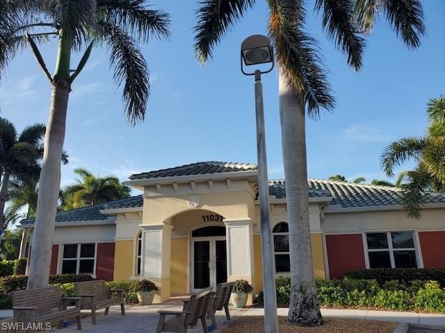 11041 Gulf Reflections DR # 204, Fort Myers, FL 33908