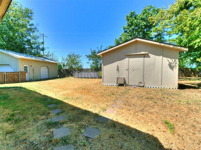326 Atterberry Drive, Norman, OK 73071