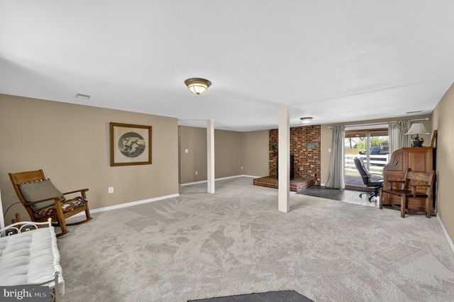 7074 GRAYS MILL RD, Warrenton, VA 20187
