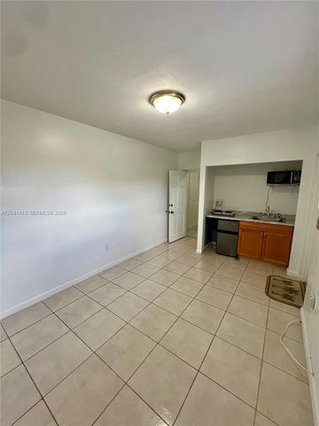 5410 W 7th Ave 1, Hialeah, FL 33012