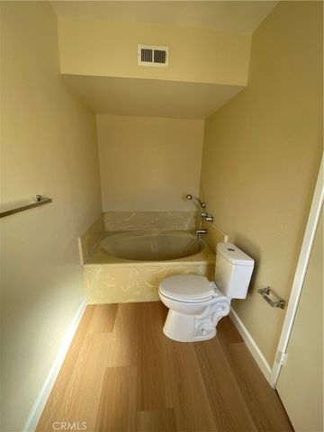 427 E. Mission Road 44, Alhambra, CA 91801