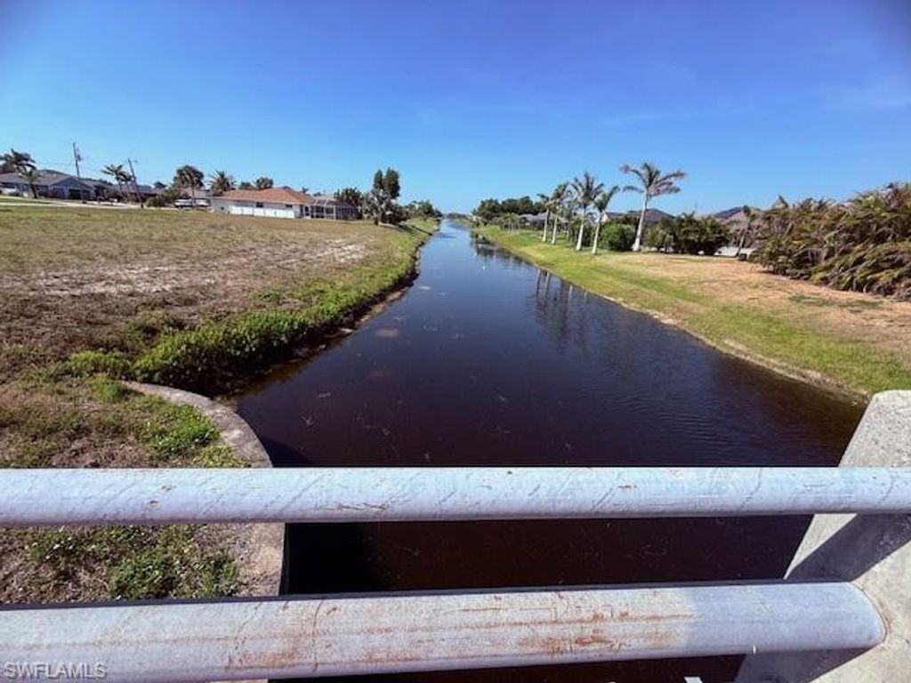 300 Broadmoor LN, ROTONDA WEST, FL 33947 — photo 3
