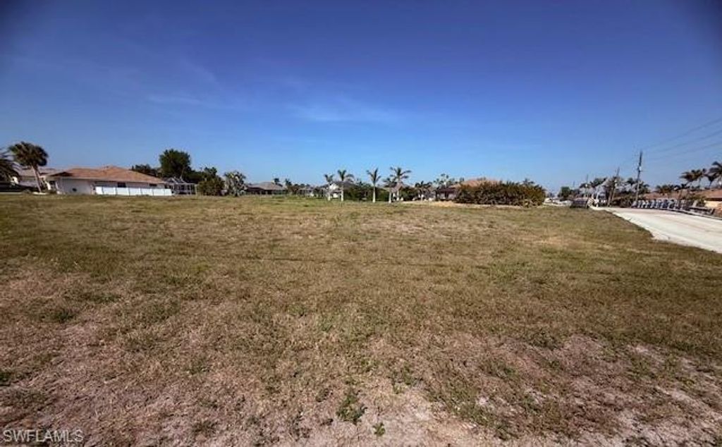 300 Broadmoor LN, ROTONDA WEST, FL 33947 — photo 4