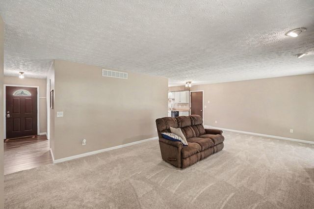 308 Chelsea Square, Florence, KY 41042