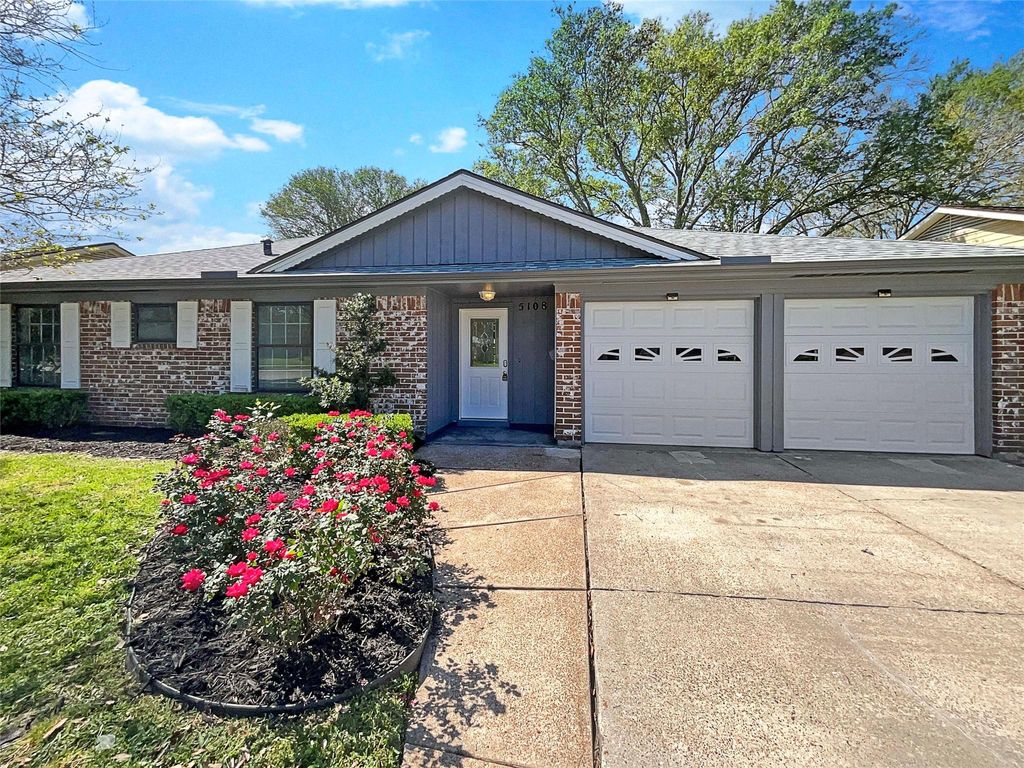 5108 Halbert Drive, Pearland, TX 77581