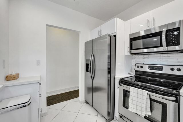 1450 N RIVERSIDE Drive 103, Pompano Beach, FL 33062