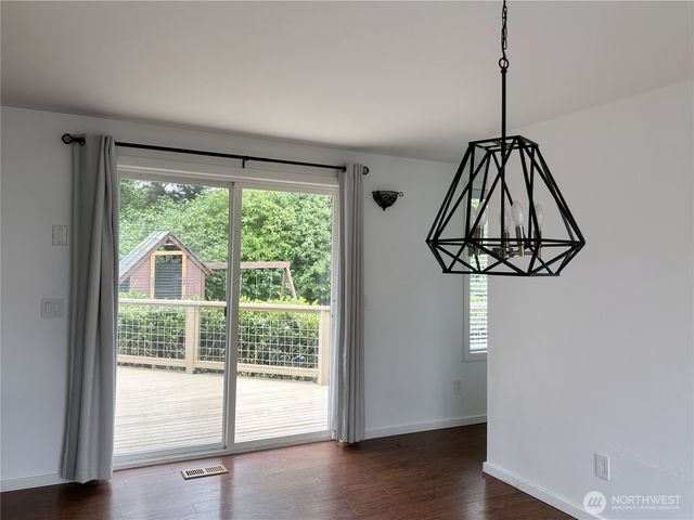 1226 Dewey Drive, Coupeville, WA 98239