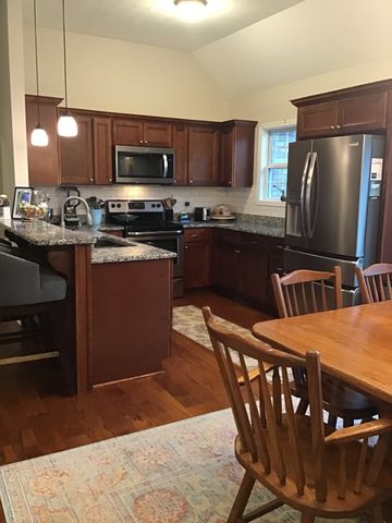 8960 New Chapel Rd, Springfield, TN 37172