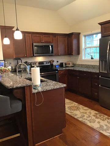 8960 New Chapel Rd, Springfield, TN 37172